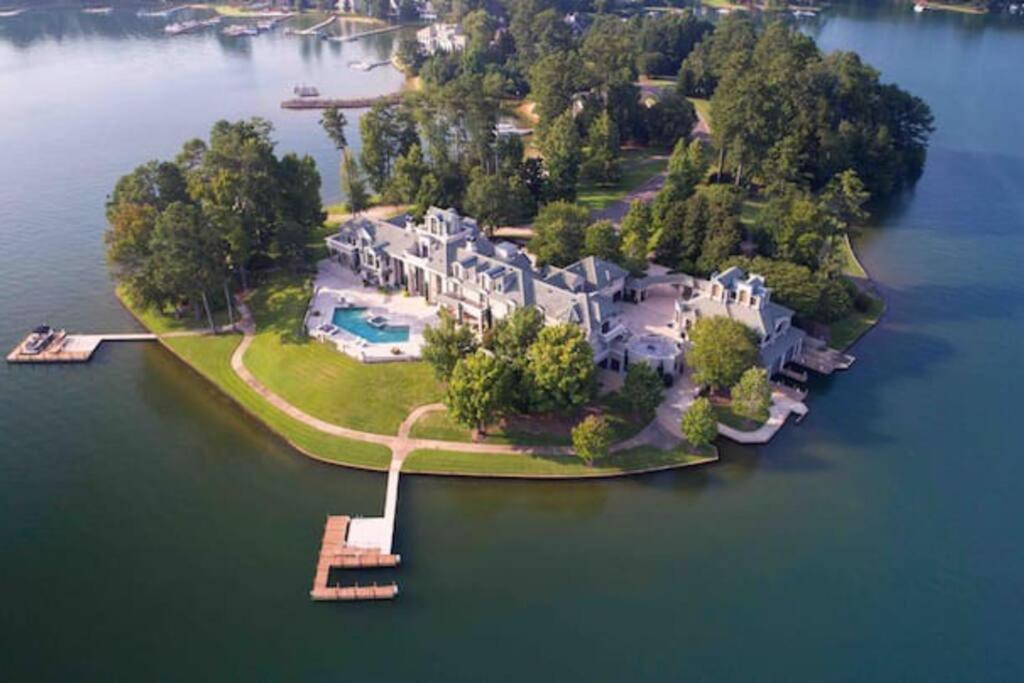 Lakeside Grande Villa Alexander City Exterior photo
