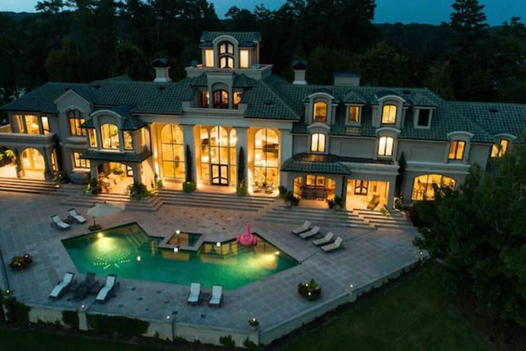 Lakeside Grande Villa Alexander City Exterior photo