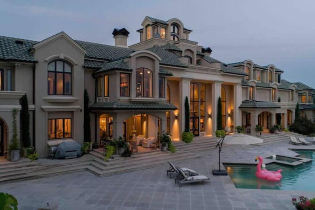 Lakeside Grande Villa Alexander City Exterior photo