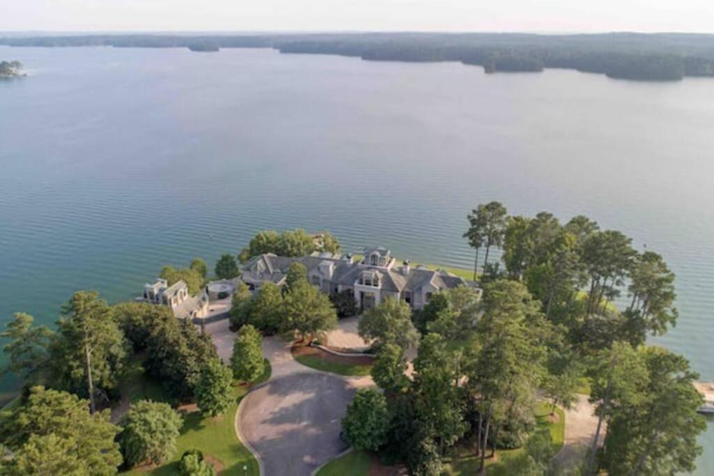 Lakeside Grande Villa Alexander City Exterior photo
